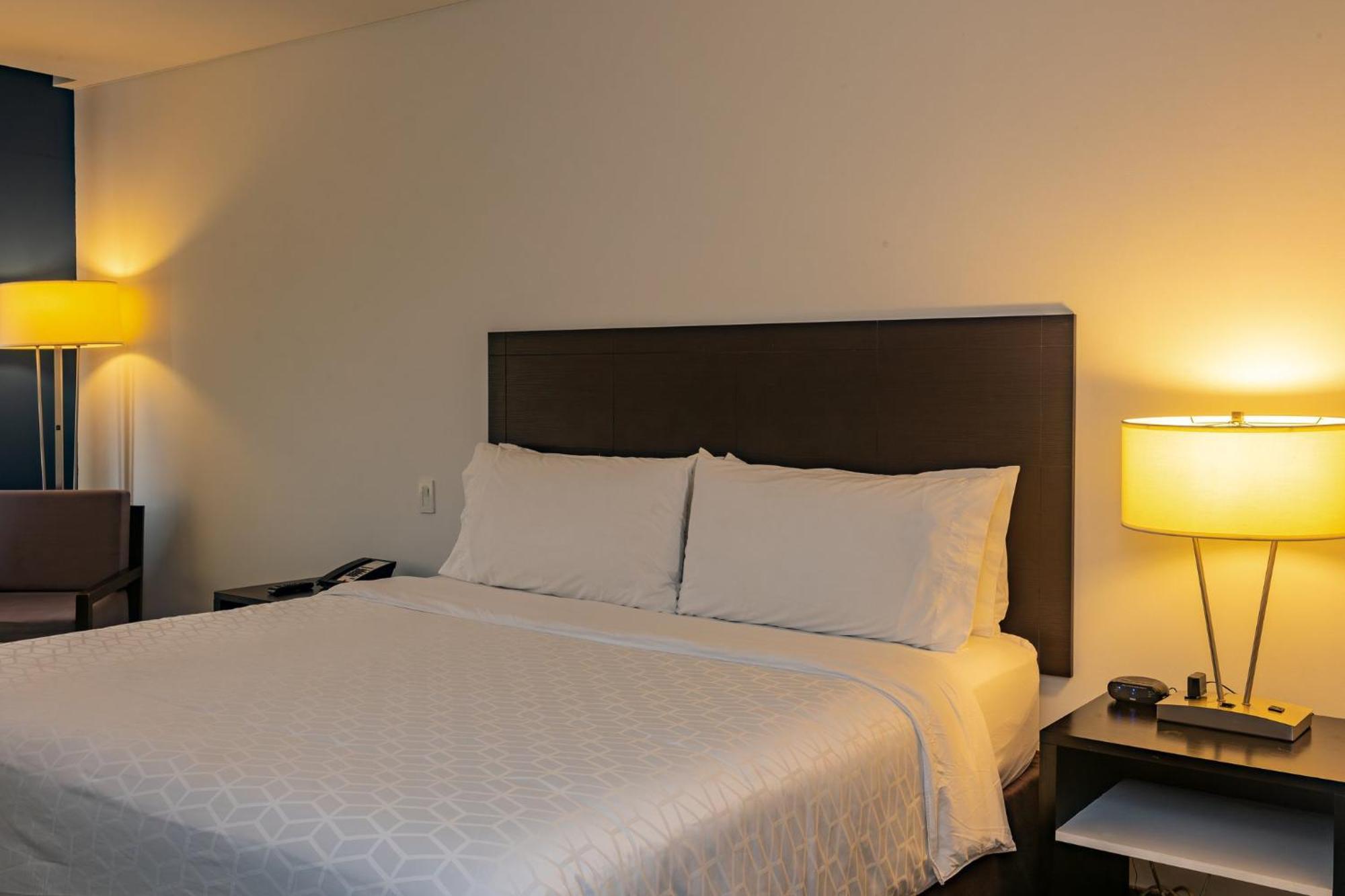Holiday Inn Express Managua By Ihg Exterior foto